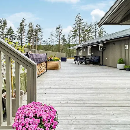 Cozy In Nissedal With House Sea View Nyaraló